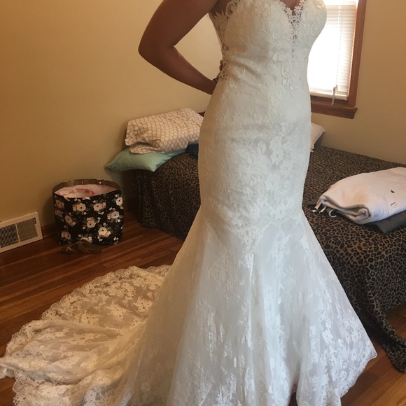 allure wedding gown 9464 - Picture 4 of 8